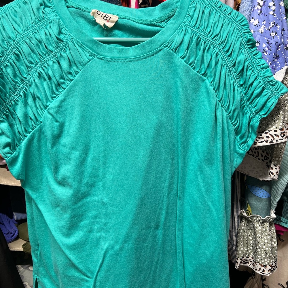 BiBi Aqua Short Sleeve Top with Ruched Detail